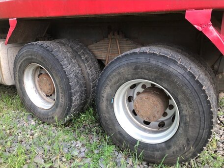 2006 Sinotruk Howo HW76, красный, 1350000 рублей, вид 4