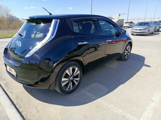 2015 Nissan Leaf 30kWh I (ZE0/AZE0), чёрный, 1100000 рублей, вид 5