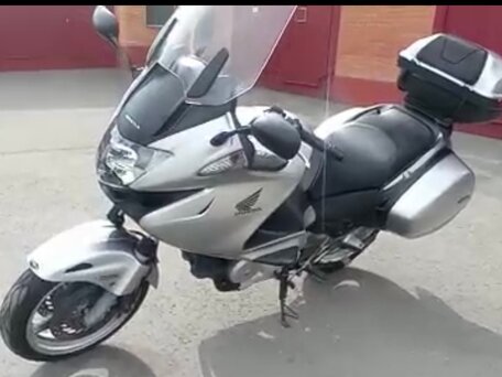 2010 Honda NT700V Deauville, серебристый, 510000 рублей, вид 1