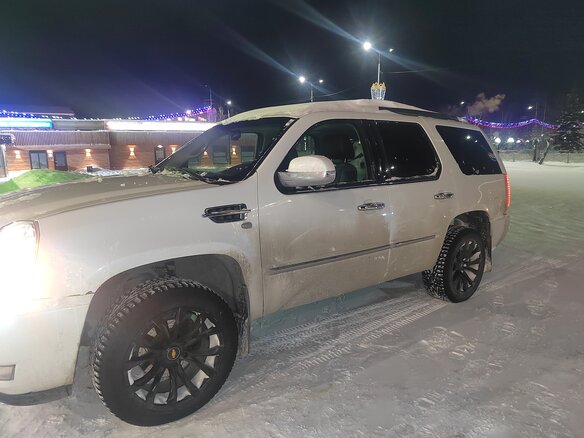 2008 Cadillac Escalade III, белый, 1800000 рублей - вид 5