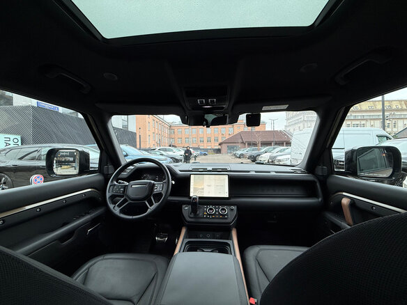 2023 Land Rover Defender 110 II, коричневый, 9190000 рублей - вид 13
