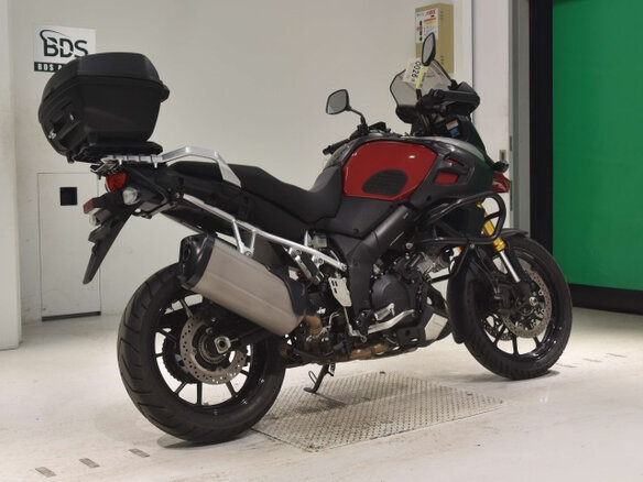 2016 Suzuki V-Strom 1000, красный, 800000 рублей - вид 4