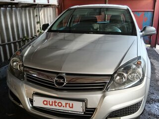 2014 Opel Astra H Рестайлинг, серебристый, 1300000 рублей, вид 1