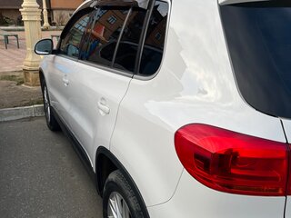 2013 Volkswagen Tiguan I Рестайлинг, белый, 1500000 рублей, вид 3