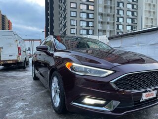 2018 Ford Fusion (North America) II Рестайлинг, красный, 1800000 рублей, вид 2