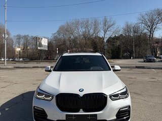 2019 BMW X5 40i IV (G05/G18), белый, 6250000 рублей, вид 5