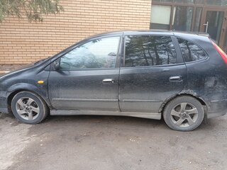 2000 Nissan Tino, чёрный, 250000 рублей, вид 3