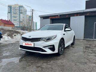 2019 Kia Optima IV Рестайлинг, белый, 1900000 рублей, вид 1