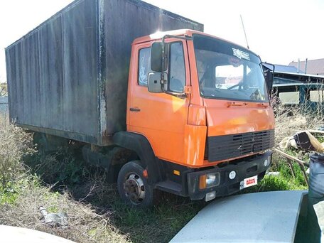 1990 Mercedes-Benz 814, красный, 400000 рублей, вид 1
