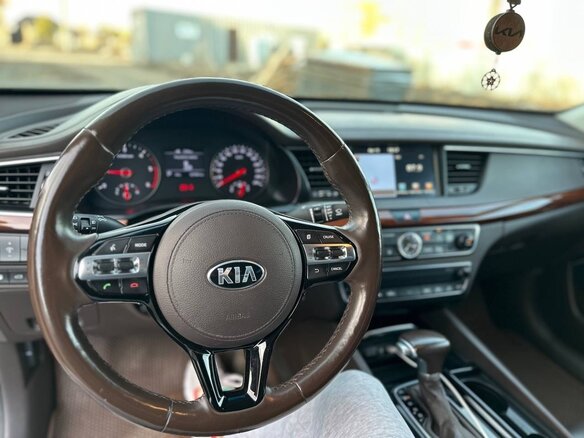2017 Kia K7 YG (II), чёрный, 2450000 рублей - вид 16