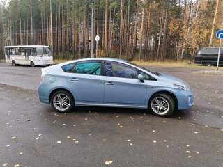 2014 Toyota Prius PHV ZVW35 III Рестайлинг (XW30), голубой, 1210000 рублей, вид 4