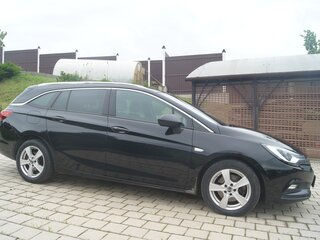 2018 Opel Astra K, чёрный, 1050000 рублей, вид 2