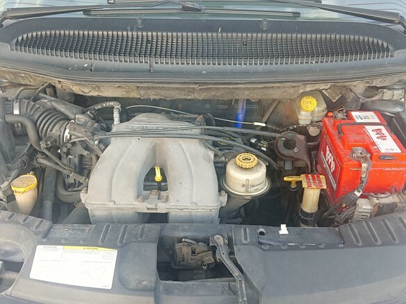 2002 Dodge Caravan 4-speed IV, серый, 550000 рублей - вид 6