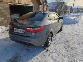 2012 Kia Rio 5-speed III, серый, 830000 рублей, вид 5