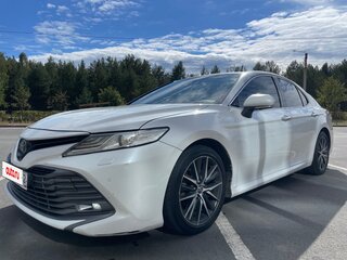 2018 Toyota Camry VIII (XV70), белый, 2109999 рублей, вид 1