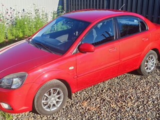 2009 Kia Rio II, красный, 630000 рублей, вид 4