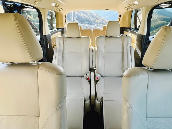 2016 Toyota Alphard III, чёрный, 3300000 рублей - вид 4