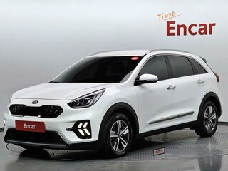 2021 Kia Niro I Рестайлинг, белый, 1850000 рублей, вид 1