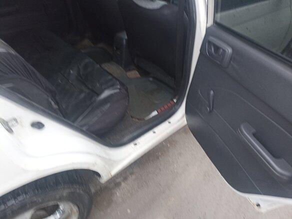 1999 Toyota Caldina I Рестайлинг, белый, 280000 рублей - вид 16