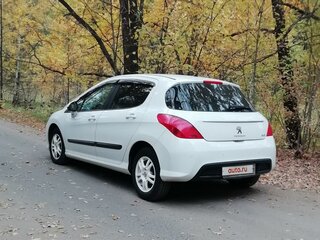 2012 Peugeot 308 I Рестайлинг, белый, 560000 рублей, вид 2