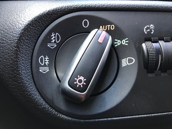2011 Audi Q3 I (8U), белый - вид 10