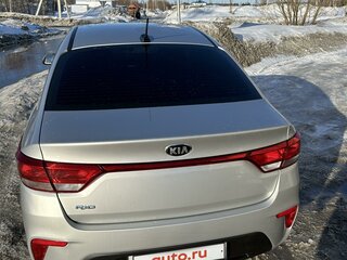 2020 Kia Rio IV, серый, 1660000 рублей, вид 4