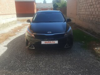 2021 Kia Rio IV Рестайлинг, чёрный, 1870000 рублей, вид 3