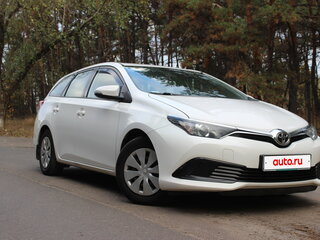 2018 Toyota Auris II Рестайлинг, белый, 1550000 рублей, вид 4