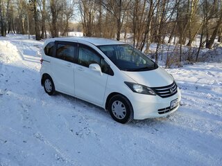 2010 Honda Freed I, белый, 1190000 рублей, вид 4