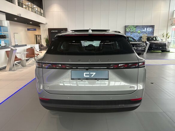 2026 Omoda C7, серебристый, 3499000 рублей - вид 12