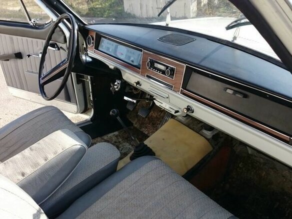 1975 ГАЗ 24 «Волга» 2407 I (24), белый - вид 2