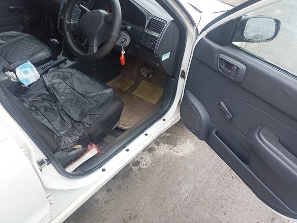 1999 Toyota Caldina I Рестайлинг, белый, 280000 рублей - вид 13