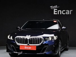 2026 BMW 5 серии 523d xDrive VIII (G60/G61/G68), синий, 8150861 рублей, вид 3