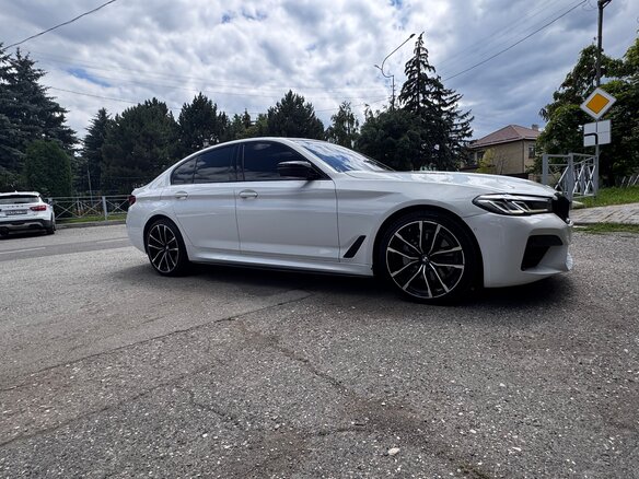 2018 BMW 5 серии 530i VII (G30/G31/G38), белый, 3390000 рублей - вид 7