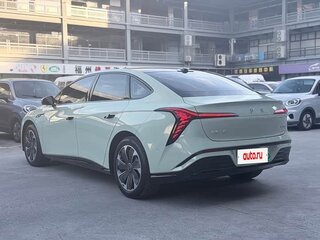 2025 Hongqi Tiangong 05 62 kWh, серебристый, 3192033 рублей, вид 4