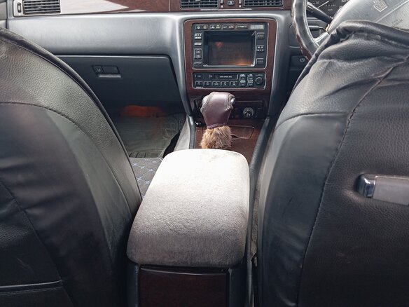 1997 Toyota Crown X (S150), белый, 650000 рублей - вид 6