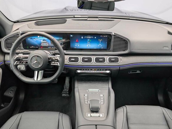 2026 Mercedes-Benz GLS 450 II (X167) Рестайлинг, чёрный - вид 4