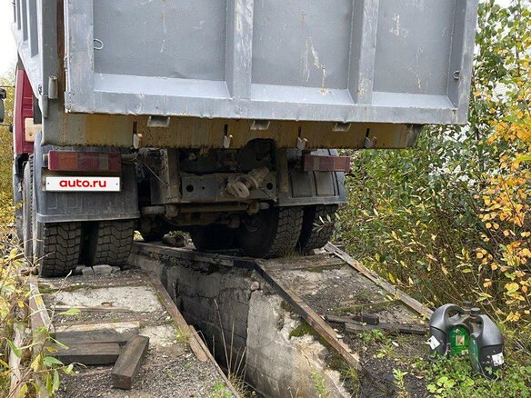 2013 МАЗ 6501, красный, 1500000 рублей - вид 12