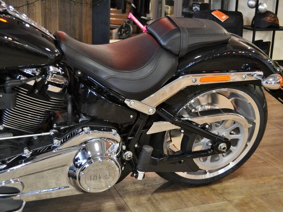2024 Harley-Davidson Fat Boy, чёрный, 3300000 рублей - вид 15