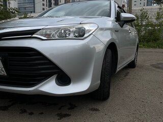 2015 Toyota Corolla Fielder XI (E160, E170, E180) Рестайлинг 1, серебристый, 1200000 рублей, вид 2