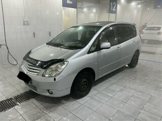 2002 Toyota Corolla Spacio II, белый, 720000 рублей, вид 1