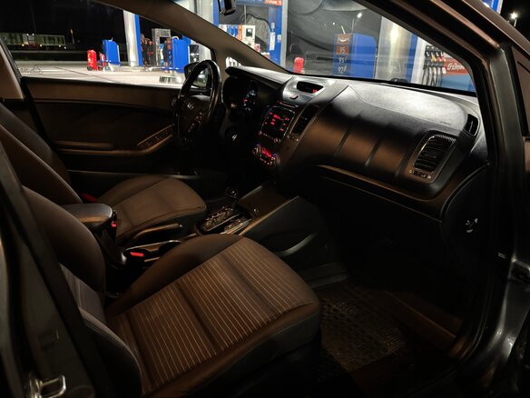 2017 Kia Cerato III Рестайлинг (Classic), серый, 1590000 рублей - вид 13