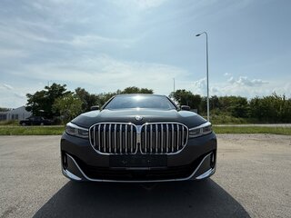 2022 BMW 7 серии 730d xDrive VI (G11/G12) Рестайлинг, чёрный, 9900000 рублей, вид 2
