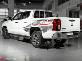 2025 Mitsubishi L200 VI, белый, 5590000 рублей, вид 2