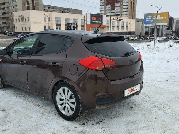2014 Kia Ceed II, коричневый, 810000 рублей - вид 3