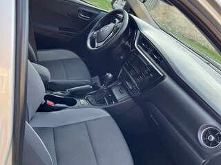 2018 Toyota Auris II Рестайлинг, серый, 1400000 рублей, вид 5