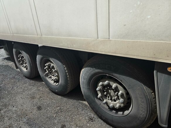 2011 DAF XF 105, белый, 4000000 рублей - вид 4