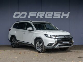 2019 Mitsubishi Outlander III Рестайлинг 3, белый, 1680000 рублей, вид 1