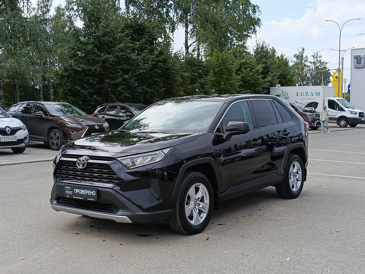 Открыть фотографии: Toyota RAV4 V (XA50)