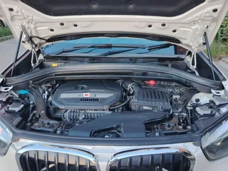 2019 BMW X1 18i sDrive II (F48), белый, 1880000 рублей, вид 2